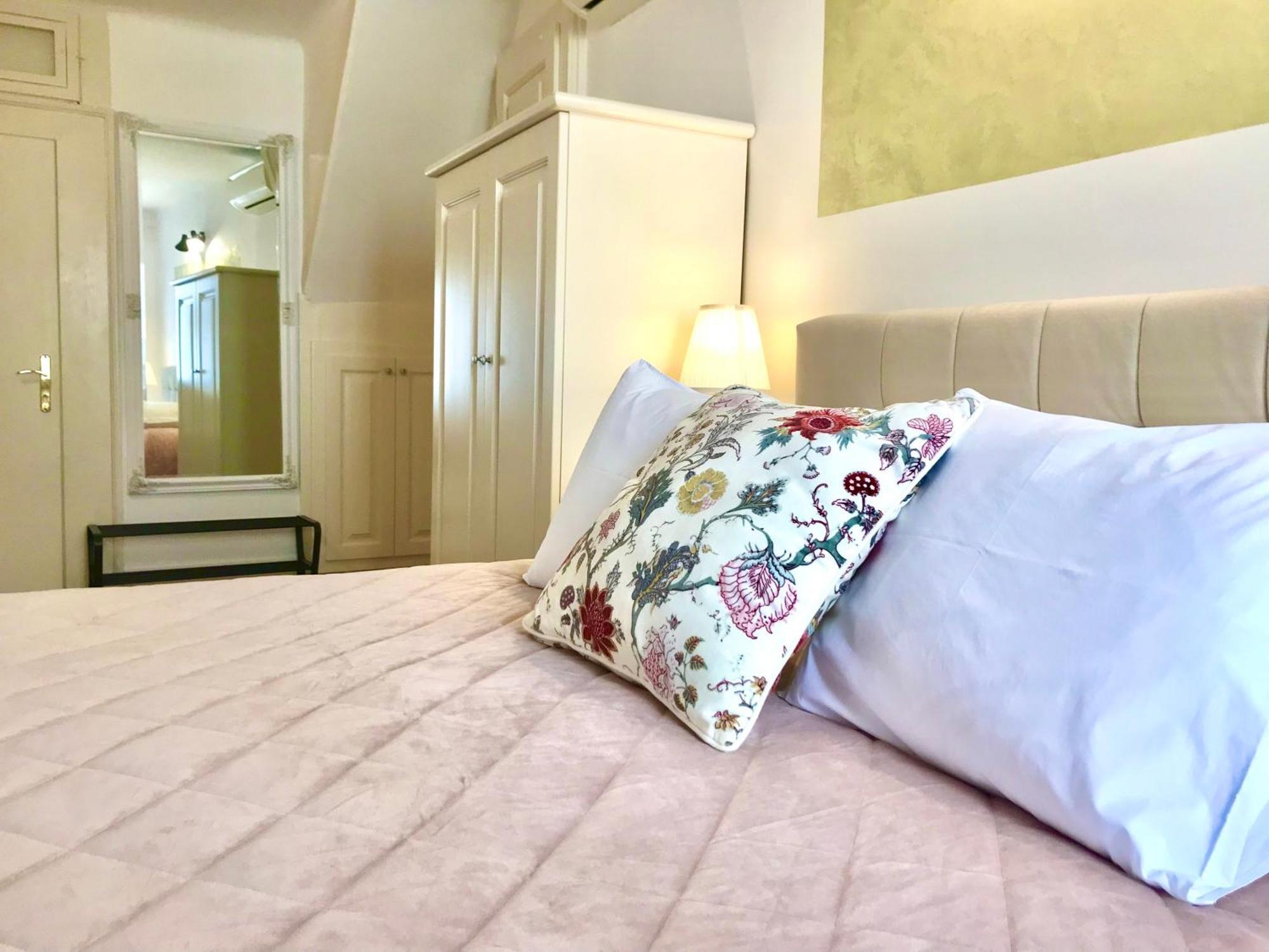 ホテル Casa Vittoria ロヴィニ 部屋 写真